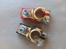 Jeu de deux cosses de batterie voiture ....