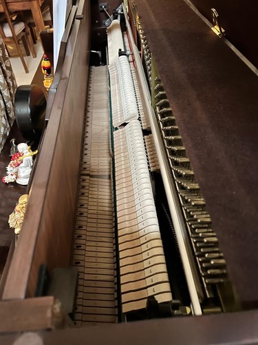 Yamaha upright piano model