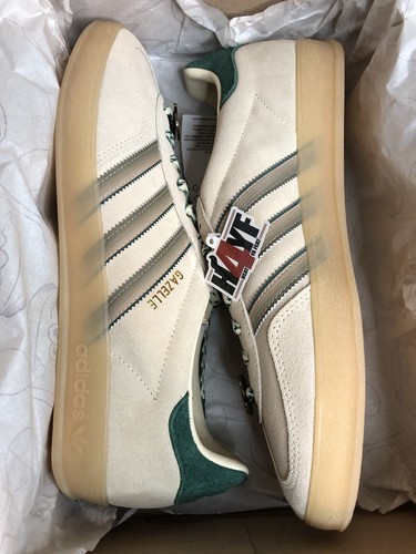 Heat4yafeat presents adidas - presents,