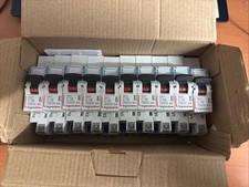 Lot de 10 disjoncteurs Legrand