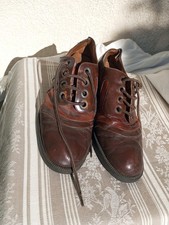 Ancienne paire de chaussure