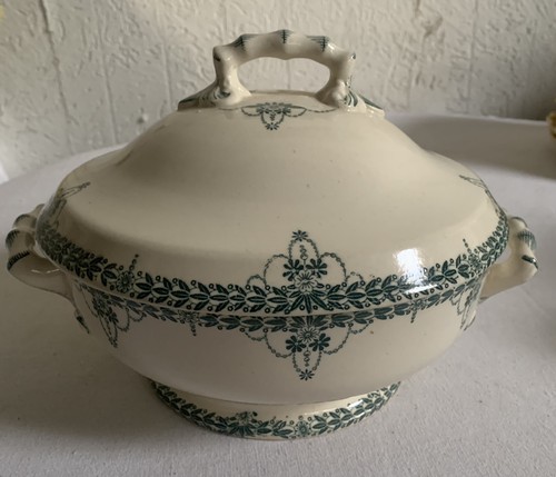 Tres belle soupiere ancienne - belle,