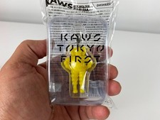 KAWS CHUM YELLOW porte-clé