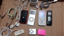 Lot  iPod APPLE/4 GB.Model  MA.426+A1204+D-JIX+MP.MAN+Connexion. 
