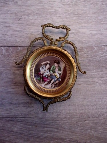 Miniature sur terre cuite
