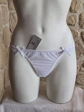 Slip blanc avec dentelle