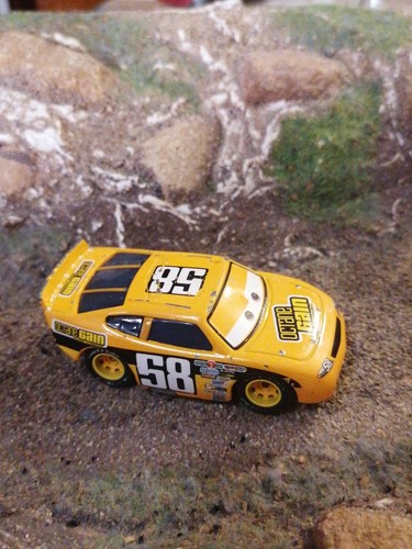 Voiture cars mattel disney - voiture,
