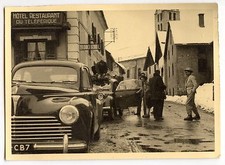 Groupe hôtel restaurant téléphérique voiture -  photo ancienne an. 1950
