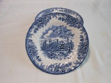 6 petites assiettes plates Churchill décor bleu  made in  Staffordshire ENGLAND