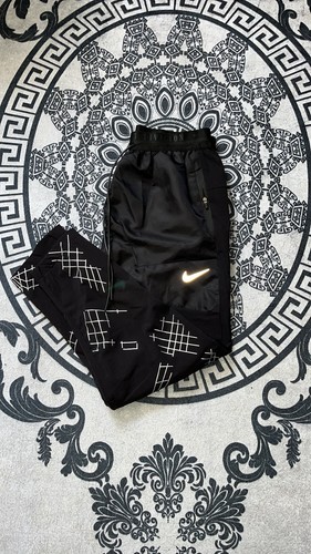 Bas nike running division