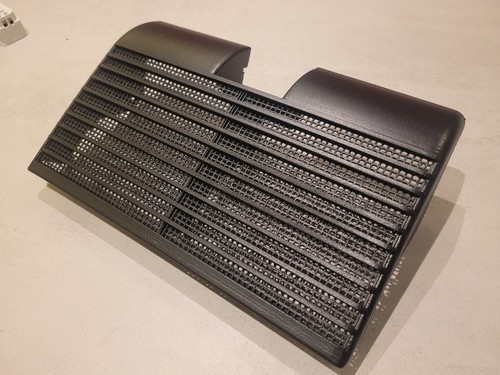 Grille arriere bmw 850i - arriere, 840