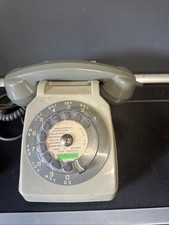 Ancien téléphone fixe à