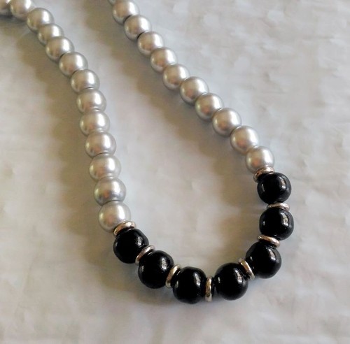 Collier perles argentées - perles,