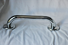 Barre d'appui finition chromée pour personnes âgées ou handicapées