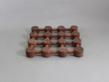 RICHARD NISSEN teak trivet