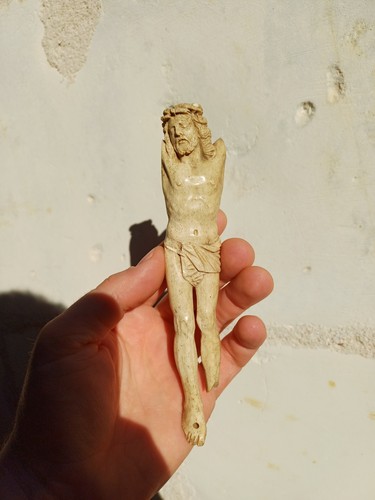 Christ sculpté haute - christ, epoque