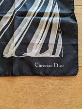 Carré foulard  marque Christian Dior eau sauvage extrême 31 x 31 cm  neuf