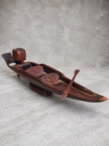 Pirogue africaine bois - 🛶,