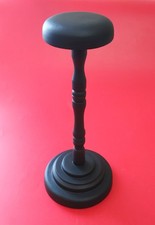 PORTE CHAPEAU/ support  en