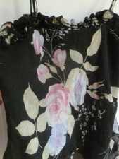 DEBARDEUR VINTAGE ROMANTIQUE A BRETELLES NOIR FLEURSA