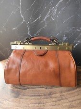 Sac de médecin vintage en