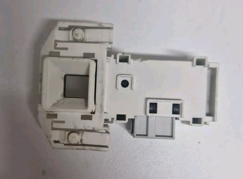 Sécurité porte lave linge - sécurité,