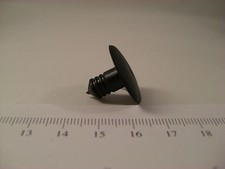 Piton plastique tapis de malle AR Peugeot 204, 404, 504 cc jusqu'en 1978 et 604