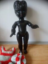 Poupée vintage en plastique noir années 60 / 70 robe au crochet  + cadeau