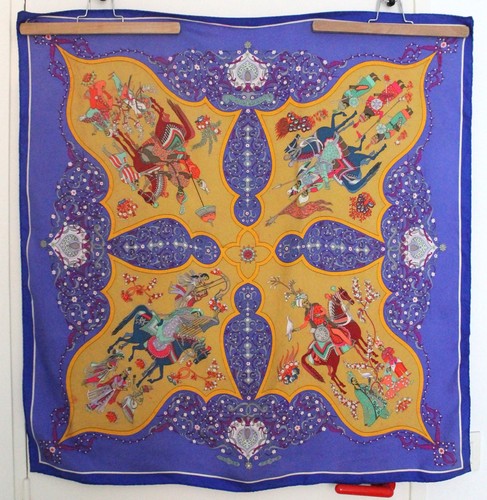 Hermès carré soie - hermès, violet