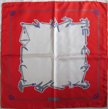 -Superbe Foulard  GUCCI   100%