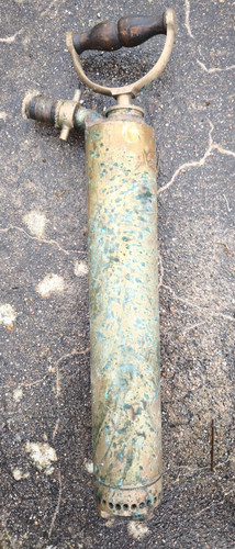 Haute pompe main - à, bronze