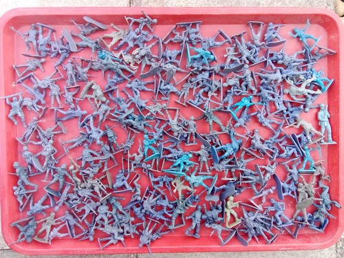 Lot figurine plastique - ,