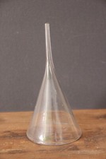 Entonnoir en verre soufflé