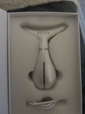 Appareil De Soins Pour Le