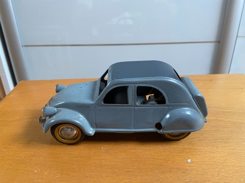 Jrd tole jouet ancien - 2, cv
