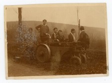 PHOTO SNAPSHOT amateur, véhicule transport voiture ancienne wagon engin roue