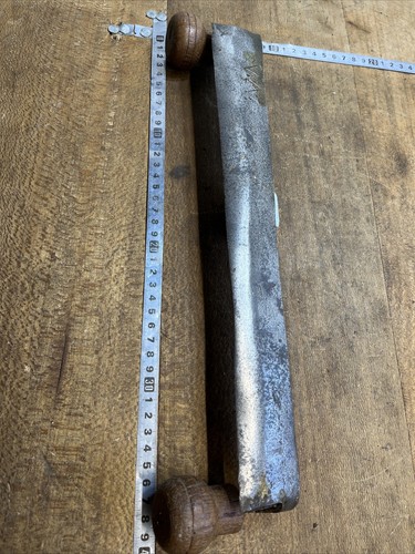 Old tool outil ancien - n.,