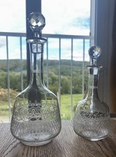 PAIRE DE CARAFES EN CRISTAL 19ME BACCARAT DECORS CRAVÉS DÉGAGÉS A L’ACIDE