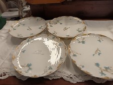 Plat Piedouche En porcelaine