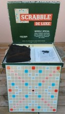 Jeu De Société Scrabble DE LUXE plateau alvéolé Modèle Spécial 