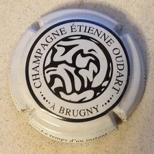 Capsule de champagne OUDART Etienne (35. blanc et noir)