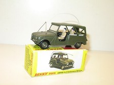 DINKY TOYS renault 4L sinpar gendarmerie militaire + fixe antenne + ant. GRISE A