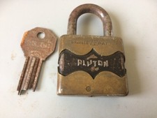 Ancien Cadenas Pluton Breveté