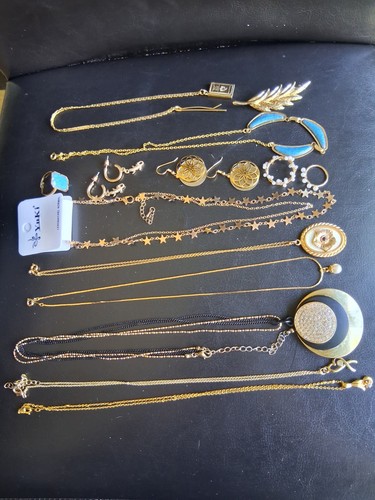 Lot bijoux dorés - lot,