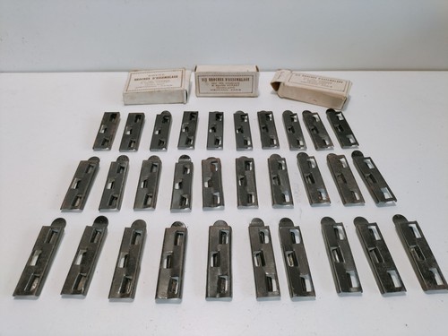 Lot broches agrafes - 30,