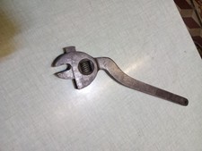 outil ancien /clé à molette
