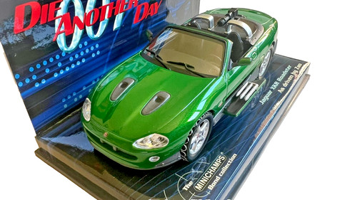 James bond 007 jaguar xkr - 007,