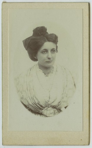 Cdv 1890 1900 - 2, arlésiennes
