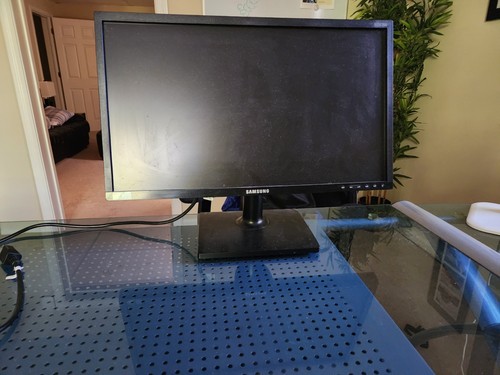 Samsung t220hd lcd monitor - lcd,