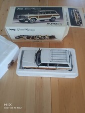 AUTOART MILLENNIUM 1989 Jeep Grand Wagoneer 74001